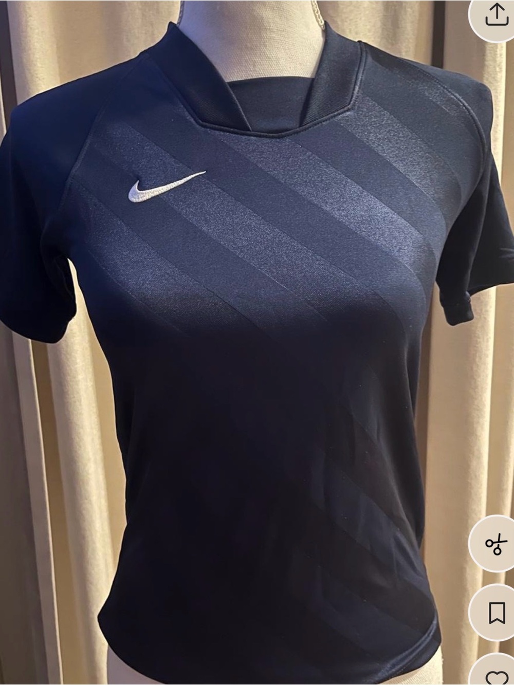 Nike Black Short-Sleeve Athletic Tee with Subtle Diagonal Texture